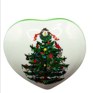 Small heart shaped Christmas tree themed trinket box